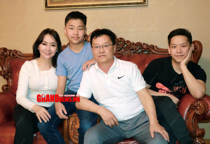Grand Family: Хань Ц.Амарсанаа: Адьяасүрэн гэж охин их энгийн, хуурамч дүр эсгэдэггүй нь надад таалагдсан