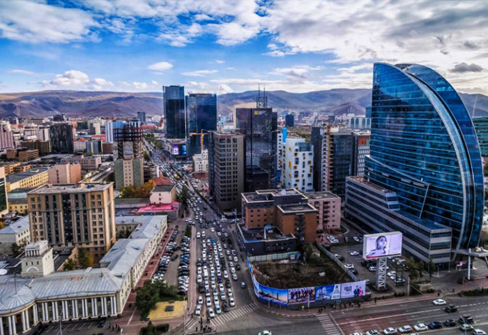 Улаанбаатарт 19 хэм дулаан, үүлшинэ