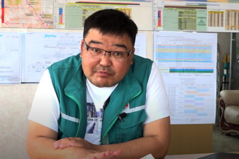 Улаанбаатар- Дарханы автозамд 400-аад Монгол ажилчин газар шороо, гүүр хоолойн ажил хийж байна
