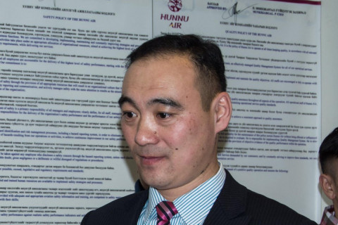 “Хүннү Эйр” ХХК-ийн удирдлагууд ээлжийн ахлагчаараа туг тахих уу?