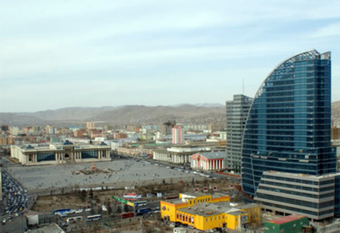 УЛААНБААТАР ХОТ ӨДӨРТӨӨ 5-7 ГРАДУС ДУЛААН БАЙНА