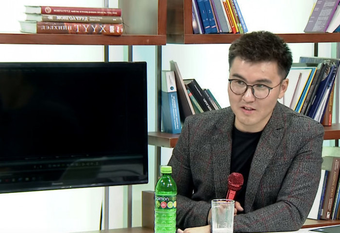 Ч.Лодойсамбуу: Сүнээтэй хийсэн ярилцлага ярилцлага биш, үзүүлбэр болсон