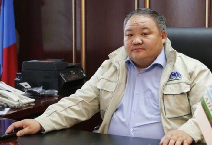  “Багануур“ ХК-ийн захирал Э.Номинчулуун эхнэрээ ажилд авч, төрийн алба төрлийнх болсныг бататгав