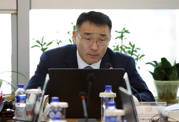 Т.Гантөмөр: Халтиргаа, гулгаа үүсэхээс сэргийлэх зорилгоор 3227 тонн давс, 4175 тонн бодис нөөцөлсөн
