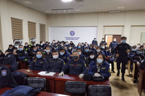 НМХГ-ЫН 400ГАРУЙ АЛБАН ХААГЧИД ДАЙЧЛАГДАН ХАМТАРСАН  ЭРГҮҮЛ ХЯНАЛТЫН БАГ АЖИЛЛАЖ БАЙНА