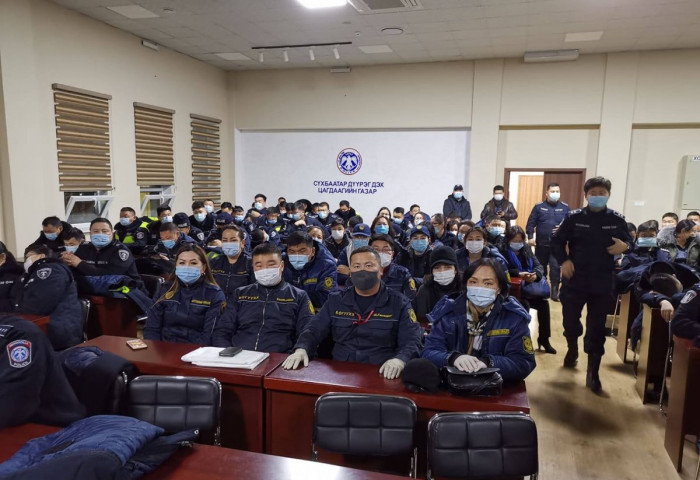 НМХГ-ЫН 400ГАРУЙ АЛБАН ХААГЧИД ДАЙЧЛАГДАН ХАМТАРСАН  ЭРГҮҮЛ ХЯНАЛТЫН БАГ АЖИЛЛАЖ БАЙНА