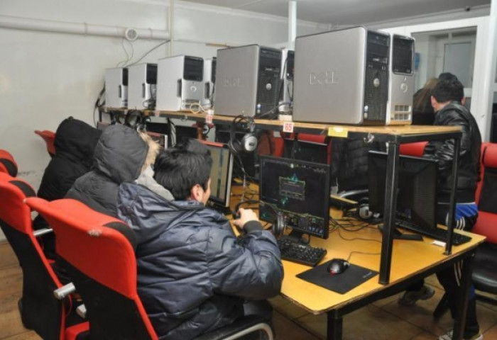 PC тоглож байсан залуус нэгнийхээ аминд хүрлээ