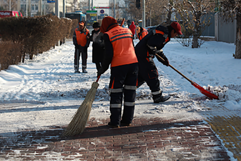 Тохижилт үйлчилгээний 1,164 ажилтан нийслэлийн зам талбайг цэвэрлэж байна