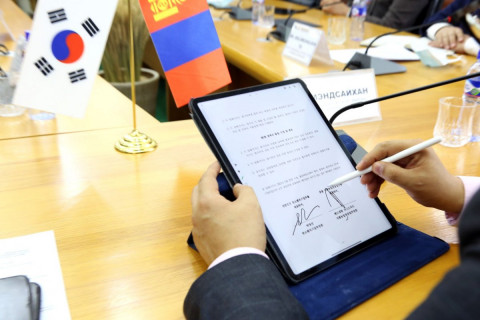 Жижиг дунд үйлдвэр, гарааны бизнес, хоршооллыг хөгжүүлэх чиглэлээр санамж бичиг байгууллаа