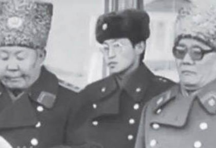 Санжийн Баярын сайн тал нь...