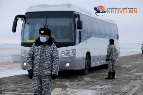 Ховд аймагт батлагдсан хоёр тохиолдол болон автобусанд хамт явсан 41 иргэнийг Улаанбаатарт буцаан авчирч байна