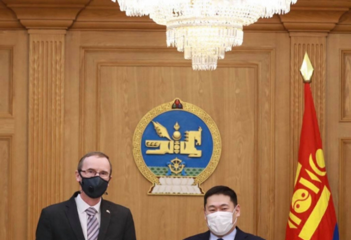 Л.Оюун-Эрдэнэ Астразенека вакцин нэмж авахад дэмжлэг үзүүлэхийг ИБУИНХУ-ын Элчин Сайдаас хүслээ