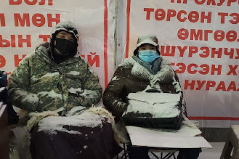 Г.Буяндорж, Т.Ариунаа нар суултаа зогсоожээ