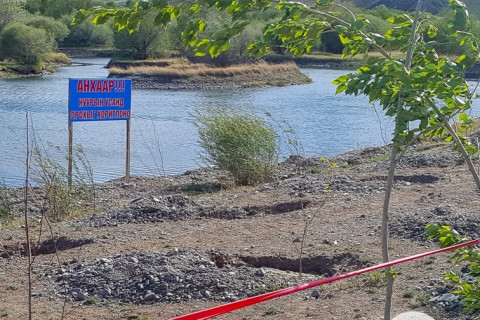 Дөрвөн хүү усанд живж эндсэн хэргийн буруутнууд ЭРХ ЗӨРЧИГДСӨН гэж гомдол гаргажээ