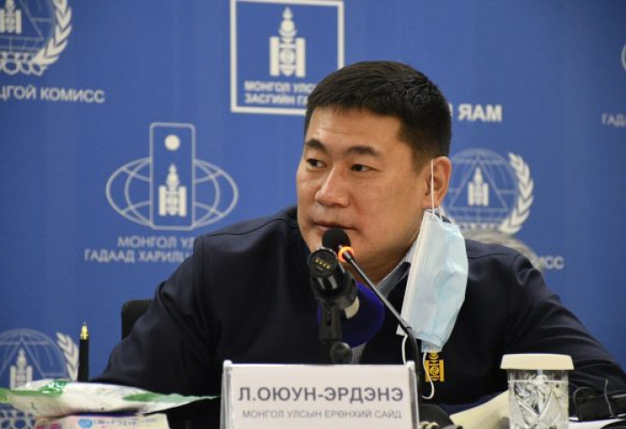 Л.Оюун-Эрдэнэ: Эмч, эмнэлгийн ажилчдад 2.8 тэрбумын дэмжлэг үзүүлнэ