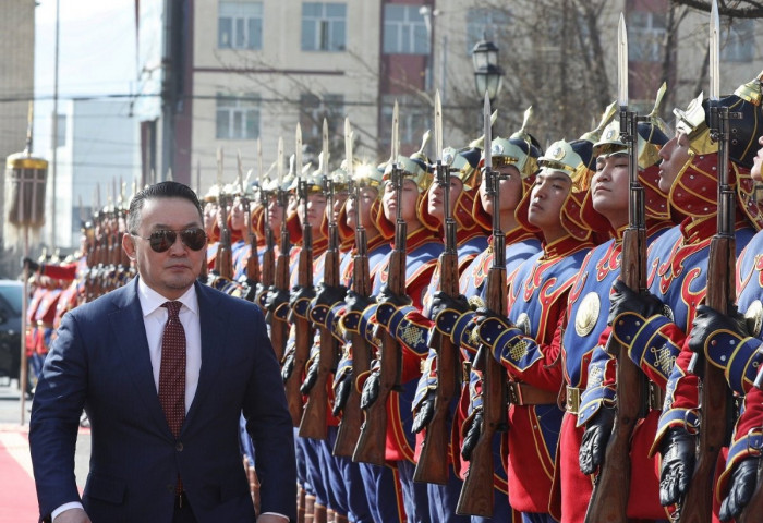 Цэрэг эрсийн АЛТАН АМИНЫ төлөө Зэвсэгт хүчний ЕРӨНХИЙ КОМАНДЛАГЧ Х.БАТТУЛГА та хариуцлага хүлээх ёстой