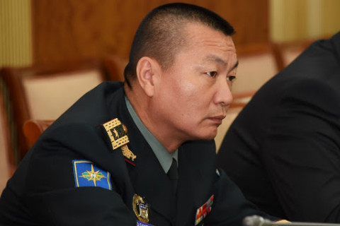Д.Ганзориг: Байлдагчид хөнжил, гудас үүрүүлж гүйлгэснээс амиа алдсан тохиолдол гарсан