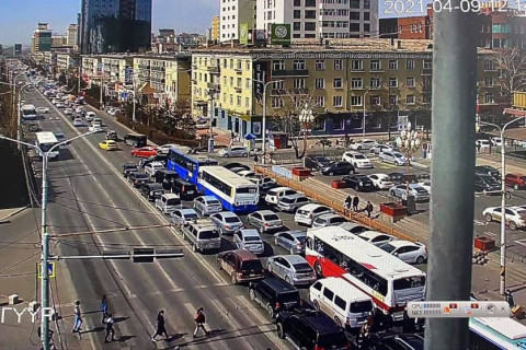 ТЦА: Томоохон худалдааны төвийг чиглэсэн авто замууд түгжрэлтэй байна
