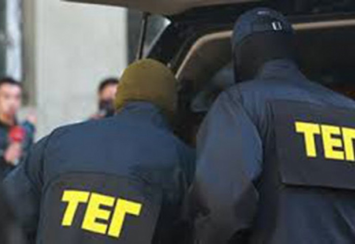 Дээрэм хийсэн тагнуулын ажилтнаас 14 сая төгрөг хураажээ