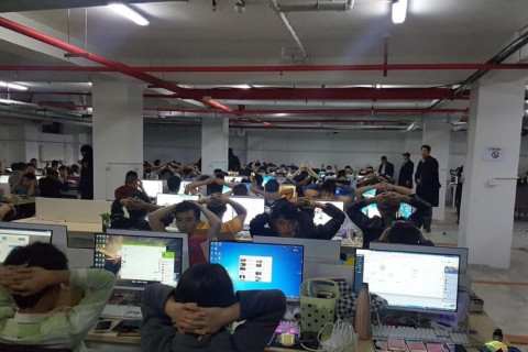 Мөнгө угаасан хятадуудын гомдлыг Дээд шүүх хэлэлцэхээс ТАТГАЛЗАВ