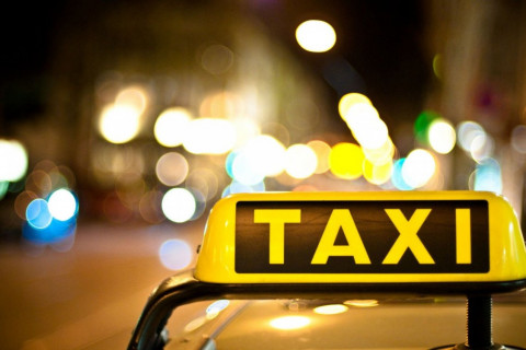 Халтуурчид такси үйлчилгээний зах зээлд ноёрхжээ