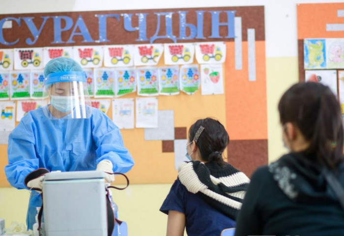 Б.Буянтогтох: Вакцинаар тогтож байгаа дархлаа халдварын тархалт буурахад нөлөөлж эхэлсэн