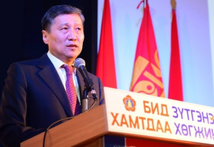 Ерөнхий сайд байхдаа оюутны хотхон байгуулна гэж худал ярьсан Сү.Батболд 