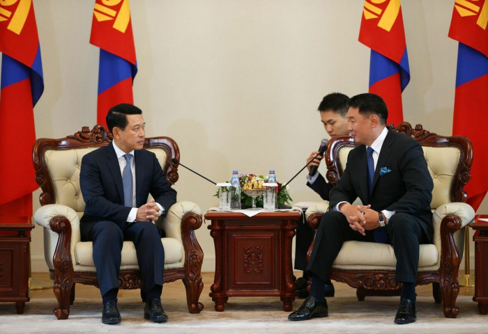 Лаосын ерөнхийлөгч Тонглун Сисулитийг Монгол Улсад айлчлахыг урилаа