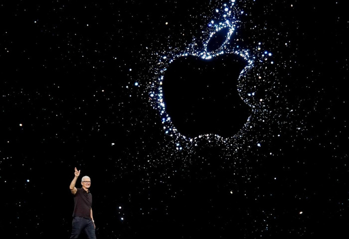 SIM картгүй, хиймэл дагуултай холбогддог iPhone 14 загварыг танилцууллаа