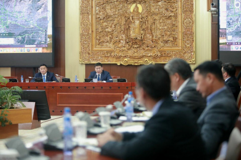 Ж.Сүхбаатар: Замын түгжрэлийн бүсийг тогтоон зарлаад тэр бүсэд үйл ажиллагаа явуулж буй ААН-үүдийн үүргийг зааж өгөх нь зөв болов уу