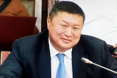 Б.Хурц Элчин сайд болохоос илүү Монгол Улсын гадаад нэр хүнд чухал юм