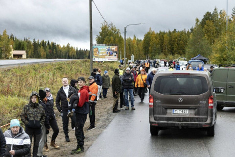 Финландын улс төрийн гол намууд ОХУ-тай залгаа хил дээр төмөр торон хашаа босгох төлөвлөгөөг дэмжжээ