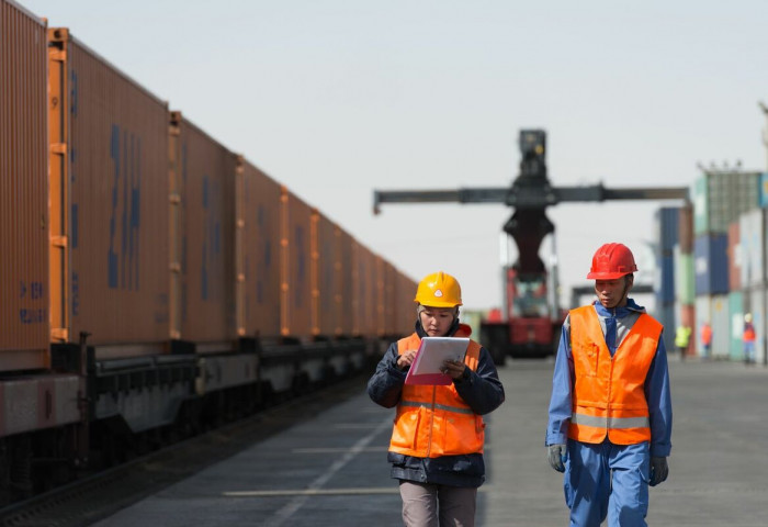 Аравдугаар сард Замын-Үүд өртөөнөөс экспортын ачаатай 428 галт тэрэг БНХАУ руу гарчээ