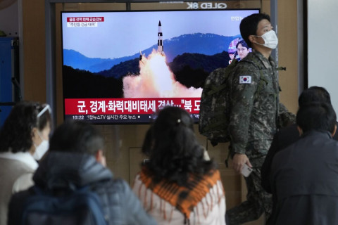 Умард Солонгос өнөөдөр Японы нутаг дэвсгэр дээгүүр пуужин харвалаа