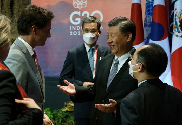 Хятадын удирдагч Канадын ерөнхий сайдыг зэмлэж буйг харуулсан дүрс бичлэг интернэтэд таржээ