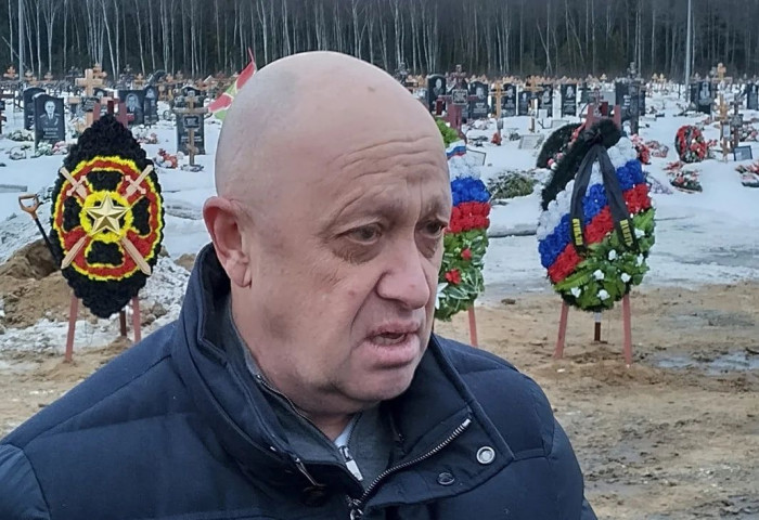 Вагнерын босс Кремльд урвагчид байгааг хэлж, YouTube-ийг хаахыг шаардав