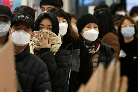 Өмнөд Солонгос өнөөдрөөс дотоод орчинд амны хаалт зүүх шаардлагаа цуцалж байна