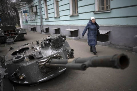 Оросын нэг компани Өрнөдийн танкийг хамгийн түрүүнд устгасан буюу олзолсон цэрэгт $72,000-ын шагнал амлажээ