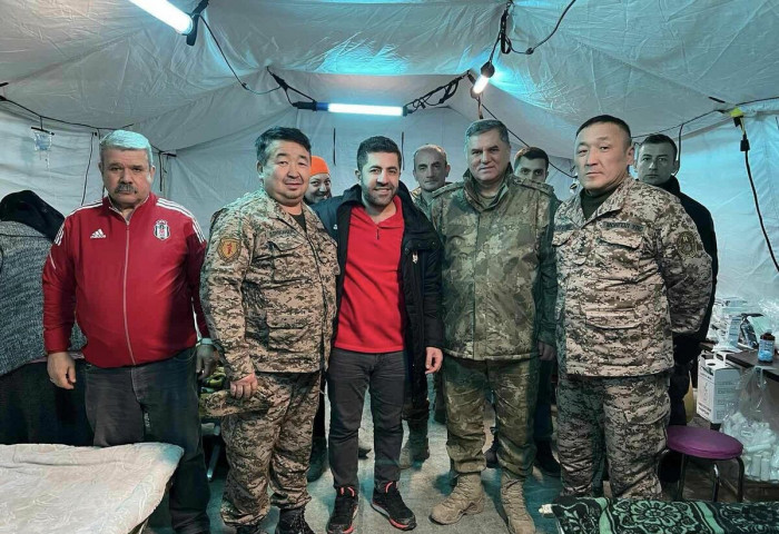 Монгол цэргийн эмч нарт БНТУ-ын армийн командлагч талархал илэрхийлжээ