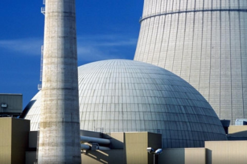 Герман улс гурван атомын цахилгаан станцаа хаалаа