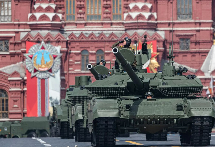 Оросын хамгийн орчин үеийн танкийн хөдөлгүүрийг хулгайлж зарсан офицер баривчлагджээ