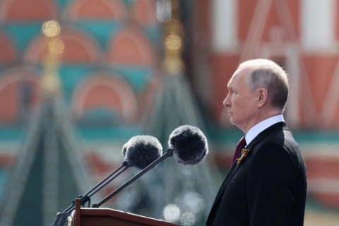 Путин ялалтын баяраар хэлсэн үгэндээ Украины дайны гол буруутнаар Өрнөдийнхнийг нэрлэв