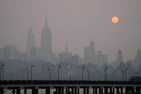 Канадад гарсан түймрийн утаа Нью-Йорк хотыг дэлхийн хамгийн бохир агаартай хот болгов