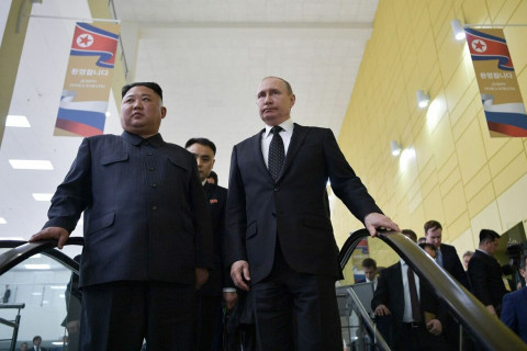 Ким Жон Ун удахгүй ОХУ-д айлчилж, зэвсэг нийлүүлэх асуудлаар Путинтэй уулзана
