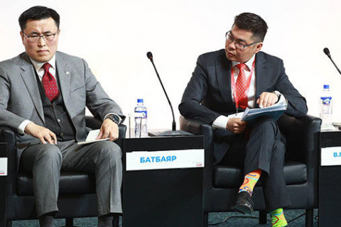 Хөгжлийн банкны гүйцэтгэх захирал Б.Батбаяр “Монголын эдийн засгийн чуулган”-д панелистаар оролцлоо