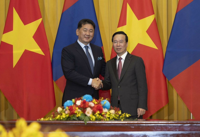 Монгол Улсын Ерөнхийлөгч У.Хүрэлсүх, БНСВУ-ын Ерөнхийлөгч Во Ван Тыөнг нар албан ёсны хэлэлцээ хийлээ