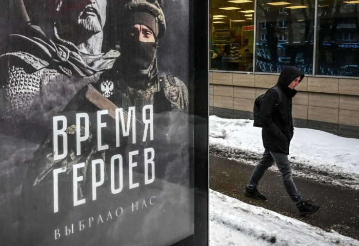 ОХУ-д ирэх гадаадын иргэд хил дээр Кремлийн эрх баригчдад үнэнч байх гэрээнд гарын үсэг зурдаг болно