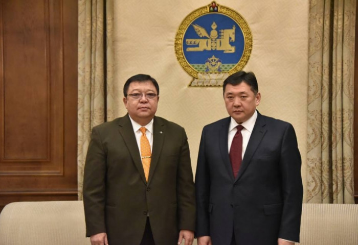 Нам гэгч шулмын тойргийн эзэд Монгол төрийг минь дэлхий нийтийн өмнө гутамшиг болгож байна