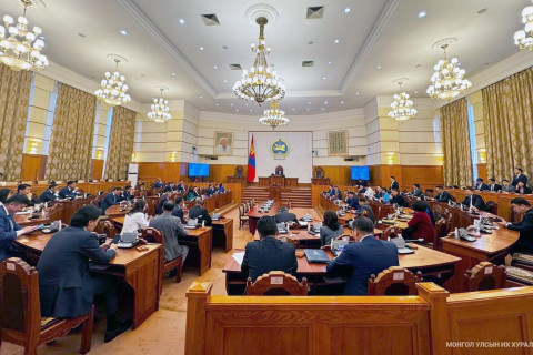Нийгмийн эрүүл мэндийн тусламж, үйлчилгээний тухай хууль зэрэг 115 хуулийн төслийг эцэслэн баталлаа