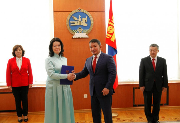 Өргөө амаржих газрыг Хөдөлмөрийн гавьяаны улаан тугийн одонгоор шагналаа